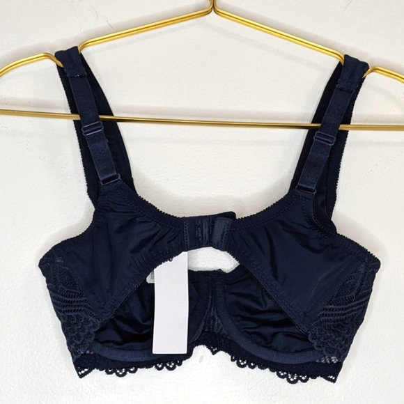 NWT‎ Curve Muse 34C Dark Blue Underwire Lace Trim Bra w/ Gemstone Detail Center - Picture 3 of 6